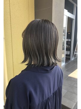 アーチ(ARCH) ぱつっとボブ×グレージュ