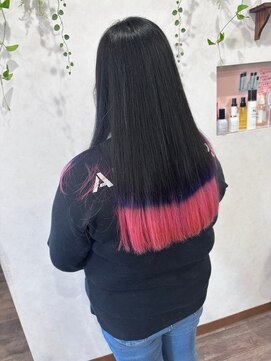 コジック ヘアアンドアイ(Cogic hair & eye) 10代20代30代 黒髪+ピンク裾カラー ストレート セクションカラー