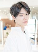 センターパートアッシュブラック束感メンズカット