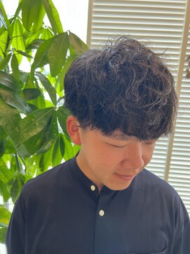 フィッティ 横須賀中央店(fiti) 波巻きスパイラルパーマメンズマッシュアッシュブラック