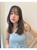 レイヤーミディアムシアーベージュ前髪あり顔まわりカット