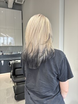 ソル 栄矢場町(SOL) White×BLACK