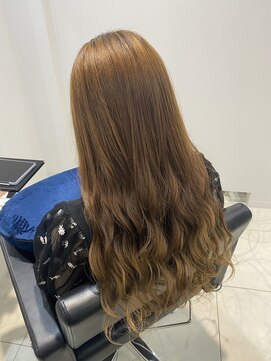 イルミ(iLUMi) iLUMi　×　ハイトーンカラー