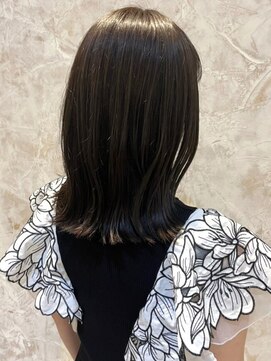 ダブルバイグリッター(W by GRITTERs) 暗髪カラー　オリーブカラー　赤み消しカラー　ツヤ髪ミディアム