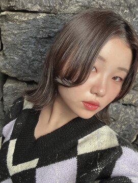 閃 外はねボブ