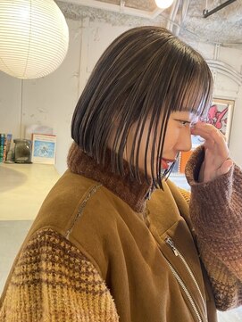 ルーム(Loom.) デザインカラーコントラストハイライト切りっぱなしボブ