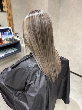 サニー 渋谷(SUNNY) バレイヤージュ、ハイライト、レイヤーロング、グレーベージュ