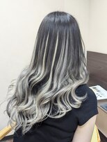 レアナ バイ ニーナ(Leana by NINA)&nbsp;暗髪からのイメチェン　プルエクステロングヘア