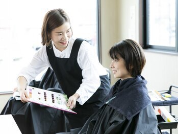 カラープラス 高松松島店の写真/【高松/松島町】根本染め（リタッチ）も全体染めも◎カラー専門店だから,お手頃価格×短時間でキレイに!