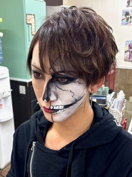 ヘアセットアップス(UP's) ハロウィンメイク『V系＆ガイコツの半顔メイク＋ヘアセット』