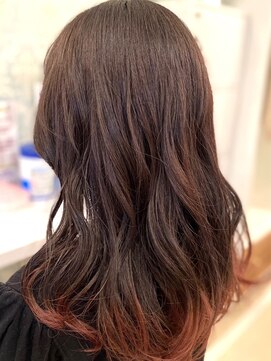 ケアル(Carel) 裾カラー