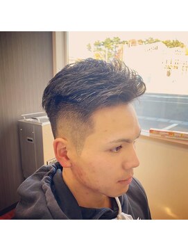 バーバーアンドスパ セブン(SEVEN) フェードスタイル