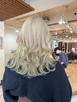 ブリッツレボルト(BLITZ R EVOLUT)&nbsp;ベージュ×ライトグリーン　韓国風ウェーブ