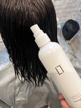 ここでも、さらにレブリン酸を注入することで毛髪表面のコーティングを強化し完璧な美髪・艶髪を目指す！