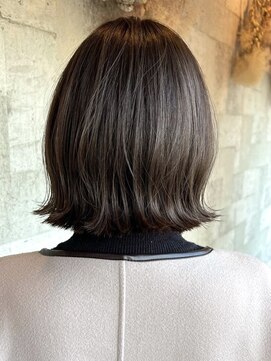 ミルヘアデザイン(mil hair design) レイヤーカットアッシュカラーグレージュ透明感カラー前髪