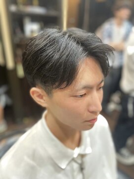 ヒロギンザプレミアムバーバースパ パレスホテル店(HIRO GINZA) ヒロ銀座/理容室/床屋/メンズカット/パーマ/メンズ特化