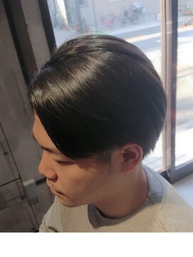 ネセサリー(NECESSARY) カット