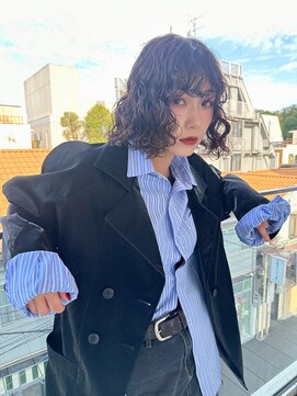 ホロ(hollo) マッシュウルフパーマ　ショートウルフミディアムレイヤーパーマ