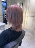 ハイトーン　ピンクベージュ　ウルフカット　外ハネ