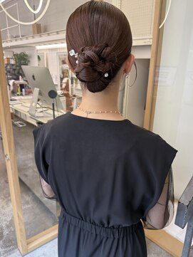 ノード(NODO) タイトシニヨン