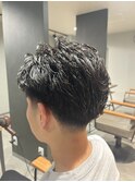 刈り上げセンターパート/波巻きツイストスパイラル/柏
