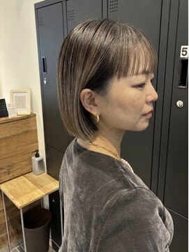 カルゥグラッシー(KALOU glassi) ミニボブ 伸びても気にならないカラー