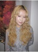 ブロンドベージュウェーブロング