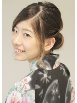 ニューヨーク 根津店 大人クラシカルなシニヨンスタイル