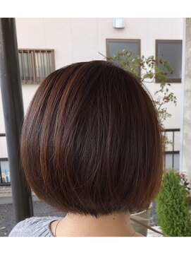 クオーレ(Cuore) 前下がりボブ