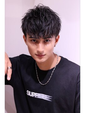 ネイビー(NAVY) コンパクトVマッシュ メンズカット ショート短髪 髪質改善