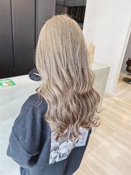 チェレ オレ 新金岡店(Chere ore) ブロンドヘアー×ハイトーンベージュ×ヨシンモリ