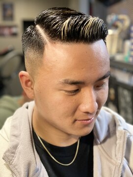 バーバー スタジオ ラフテル(Barber Studio RAFTEL) パートスタイル