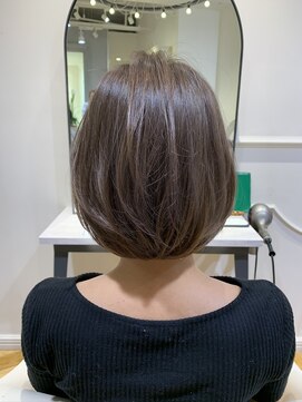 レーヴ(reve) 前下がりボブ&シルキーグレー