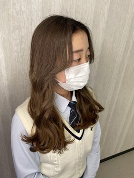 アンダーバー(UNDRvr) 1ブリーチで作るナチュラルベージュ