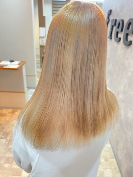 フリーダム 宇部駅前通り店(freedom) ホワイティベージュ