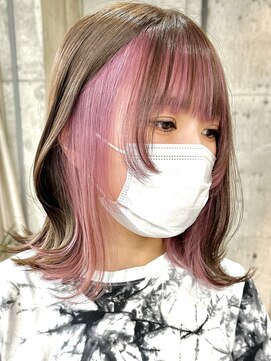 サクラ オモテサンドウ(SAKURA) くびれボブ×ぱっつん前髪×フェイスフレーミングピンク