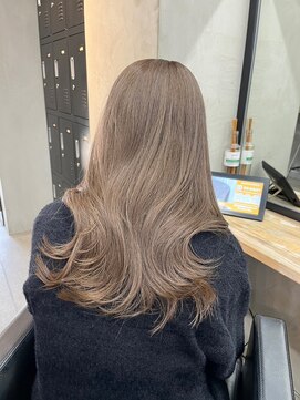 スティーロ 渋谷(Steelo) Steelo ミルクベージュ×くびれレイヤー