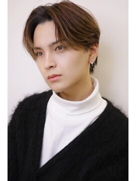 ゴールド 渋谷神南(GOALD) ナチュラルマッシュシースルーニュアンスセンターパート刈り上げ