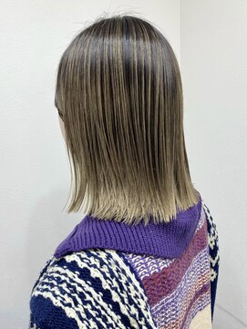 ランプ(Lamp) くびレイヤーグレーベージュニュアンスカラー白髪染め白髪ぼかし