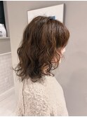 20代30代大人可愛いロングウルフくせ毛風パーマベージュ