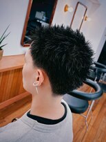 ザデイトウキョウ 表参道 青山(THE DAY TOKYO)&nbsp;表参道駅MEN’S/ニュアンスパーマ/刈り上げセンターパート