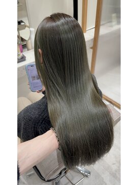 ジーナ サンシャイン通り池袋(Zina) ブリーチなしオリーブ多めカラー【Zina YOSHIKI】