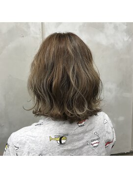 ザ デイ(THE DAY) ハイライトカラー【グレージュ】