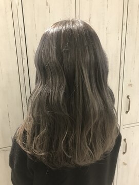 アクロス ヘアーデザイン 溝の口店(across hair design) 人気No.1シルバーアッシュ