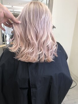 ノア(NOA by KENJE) ホワイトピンク(ホワピ) .