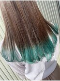 裾カラーエメラルドグリーン