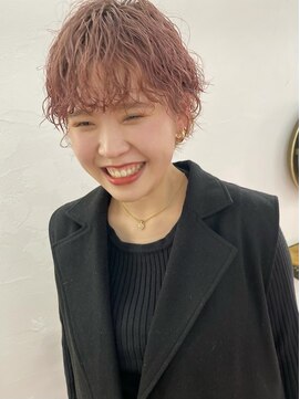 フィン(fin,) fin,/セクションカラー/グラデーションカラー/ペールベージュ