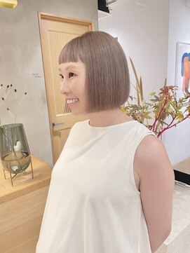 ローレン(LOREN) ミルクティーベージュぷつっとボブケアブリーチ 梅田