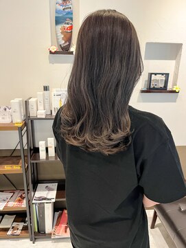 レオ(LEO) 細いハイライト ホワイトグレージュ