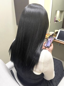 ヤヤ 浅草(yaya.) 【浅草/髪質改善/縮毛矯正/酸性ストレート/美髪カラー】